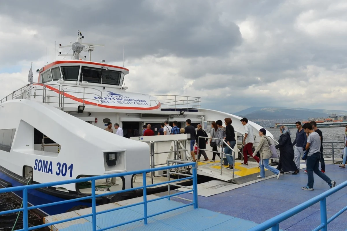 İzmirliler İZDENİZ Hizmetlerinden Yüksek Memnuniyet Duyuyor