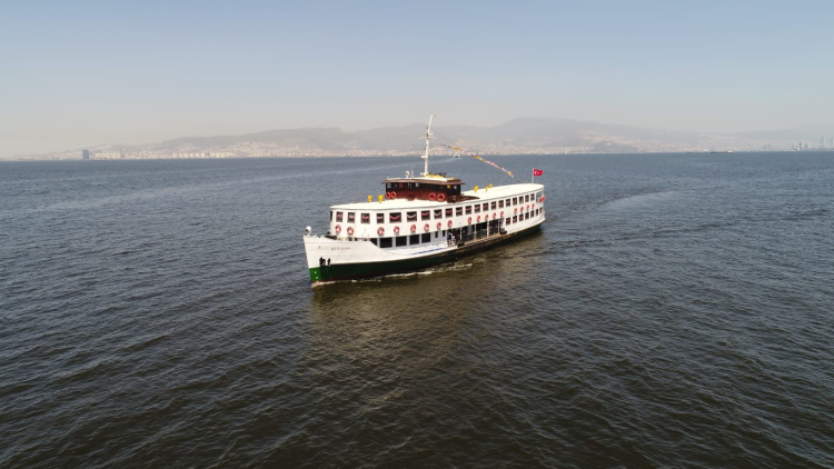 Bergama Vapuru ile İzmir Körfezi’nde Zamanda Yolculuk