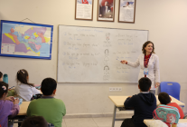 Başkan Çerçioğlu'nun Düzenlediği Etkinliklerle Aydınlılar İngilizce Öğreniyor