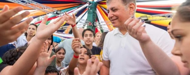 Başkan Tugay 94. İEF’de Çocuklarla Bir Araya Geldi