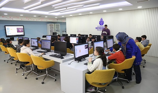 ibb teknoloji atolyelerinde yeni egitim donemi heyecani