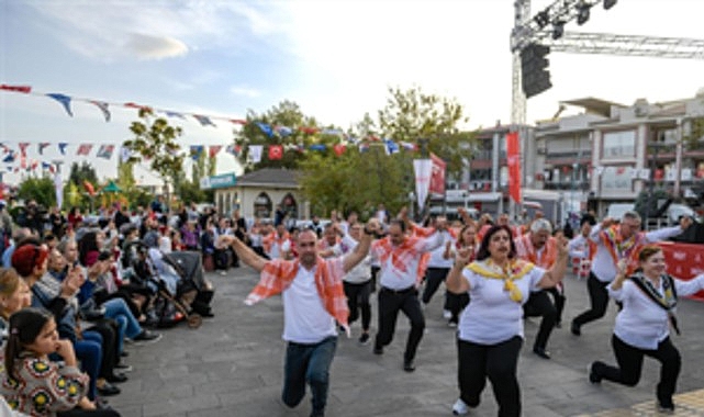 izmir cumhuriyet coskusuna hazir