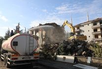 turgutalp kentsel donusumde 2 ve 3 etap yikimlari basladi