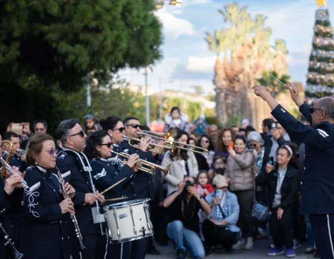 İzmir, Yeni Yıla Coşkulu Bir Festivalle Merhaba Diyor